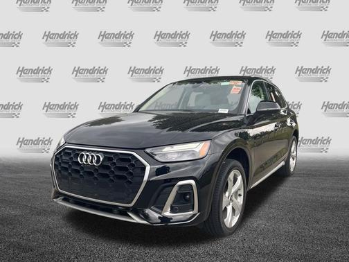Mythos Black Metallic 2024 Audi Q5 45 S line Premium Plus