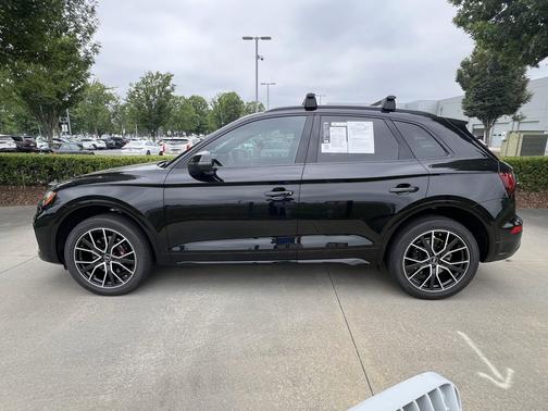 Mythos Black Metallic 2023 Audi SQ5 3.0T Prestige