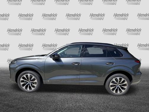 Daytona Gray Pearl Effect 2026 Audi Q3 TFSI quattro S tronic