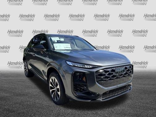 Daytona Gray Pearl Effect 2026 Audi Q3 TFSI quattro S tronic