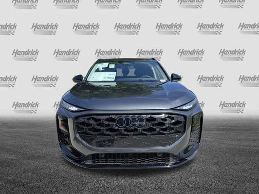 Daytona Gray Pearl Effect 2026 Audi Q3 TFSI quattro S tronic
