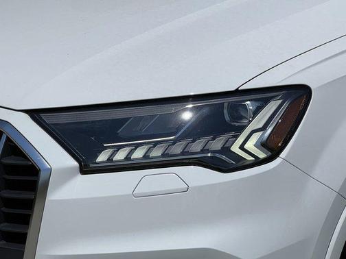 2023 Audi Q7 55 Premium Plus