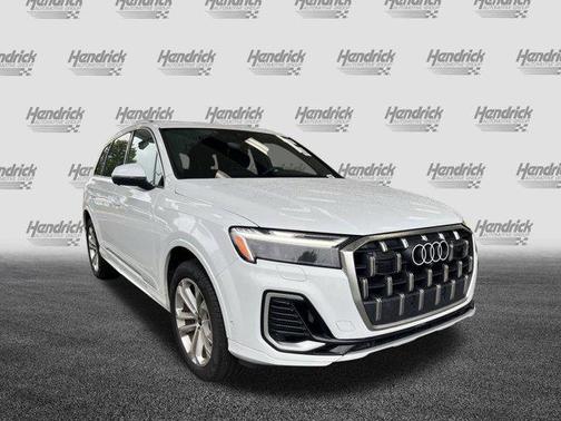 2025 Audi Q7 55 Premium Plus