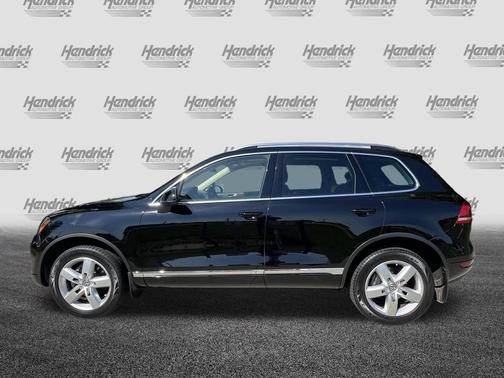 Black Uni 2012 Volkswagen Touareg VR6 Lux