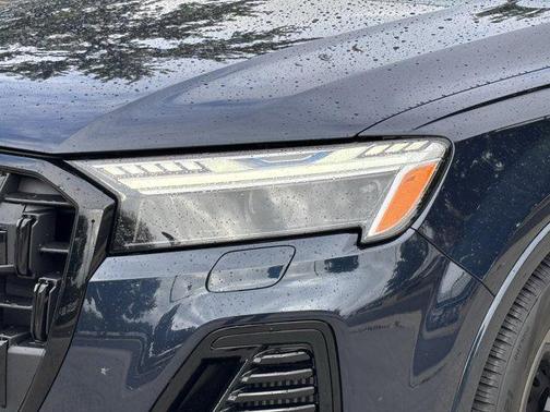 2025 Audi Q7 55 Prestige