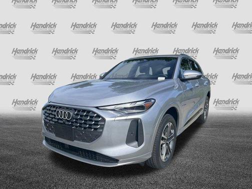 Florett Silver Metallic 2025 Audi Q5 Premium TFSI quattro S tronic