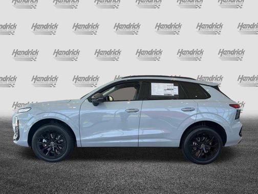 Arrow Gray Pearl Effect 2026 Audi Q3 TFSI quattro S tronic