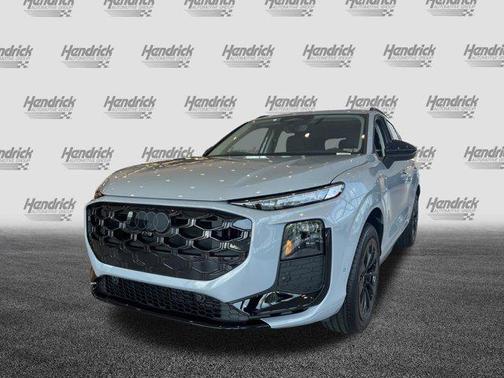 Arrow Gray Pearl Effect 2026 Audi Q3 TFSI quattro S tronic