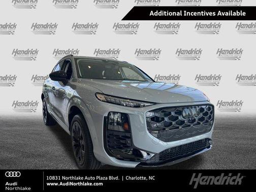 Arrow Gray Pearl Effect 2026 Audi Q3 TFSI quattro S tronic
