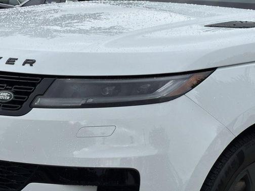 2025 Land Rover Range Rover Sport SE