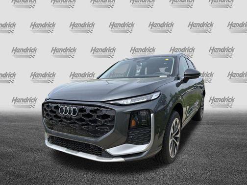 Daytona Gray Pearl Effect 2026 Audi Q3 TFSI quattro S tronic