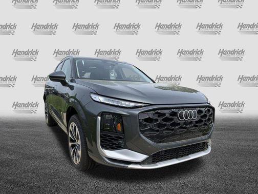 Daytona Gray Pearl Effect 2026 Audi Q3 TFSI quattro S tronic