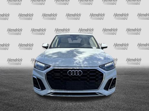 Glacier White Metallic 2023 Audi Q5 45 S line Premium