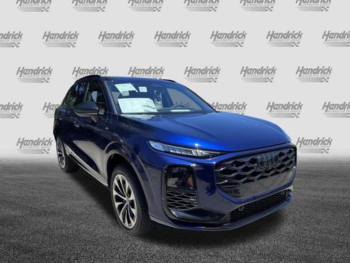 Navarra Blue Metallic 2026 Audi Q3 TFSI quattro S tronic