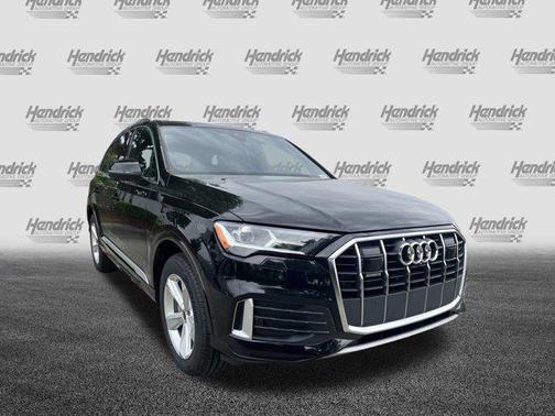 Mythos Black Metallic 2023 Audi Q7 45 Premium Plus
