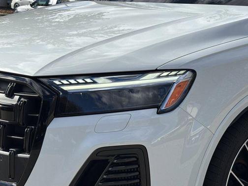 2025 Audi Q7 55 Prestige