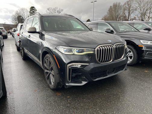 2021 BMW X7 M50i