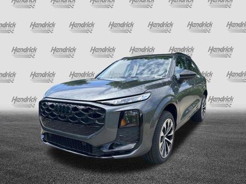 Daytona Gray Pearl Effect 2026 Audi Q3 TFSI quattro S tronic