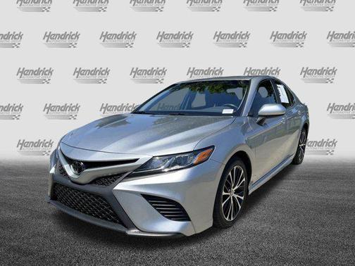 Celestial Silver Metallic 2020 Toyota Camry SE