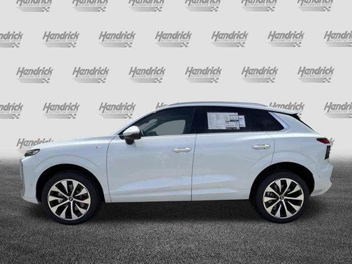Glacier White Metallic 2026 Audi Q3 TFSI quattro S tronic