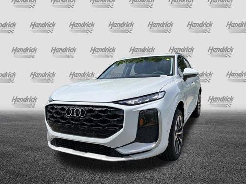 Glacier White Metallic 2026 Audi Q3 TFSI quattro S tronic