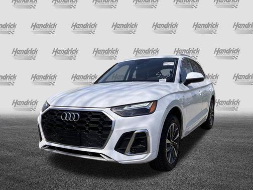Glacier White Metallic 2023 Audi Q5 45 S line Premium
