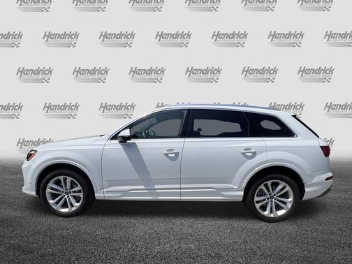 Glacier White Metallic 2025 Audi Q7 55 Premium Plus