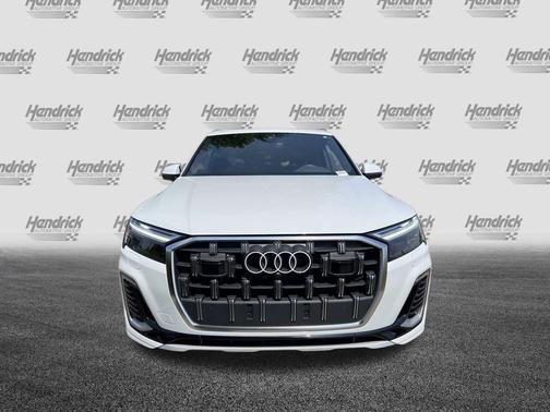 Glacier White Metallic 2025 Audi Q7 55 Premium Plus