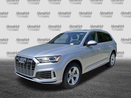 2022 Audi Q7 45 Premium Plus