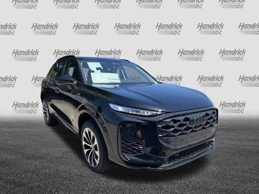 Mythos Black Metallic 2026 Audi Q3 TFSI quattro S tronic