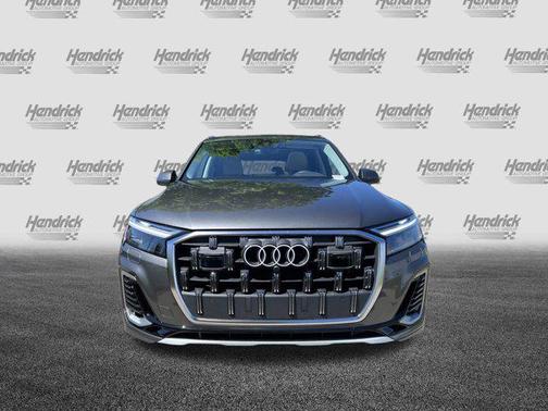 Samurai Gray Metallic 2025 Audi Q7 55 Premium