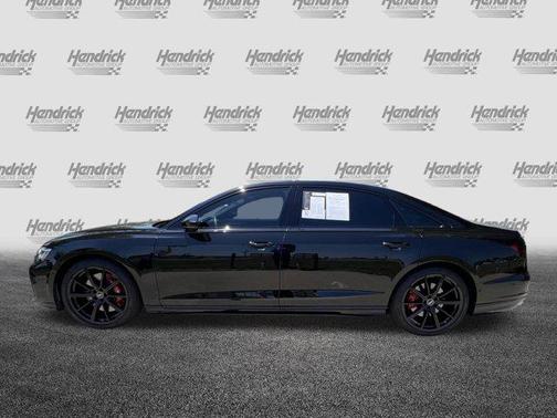 Mythos Black Metallic 2023 Audi S8 4.0T