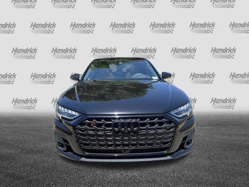 Mythos Black Metallic 2023 Audi S8 4.0T