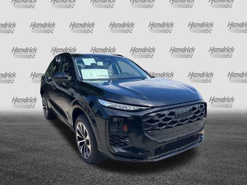 Mythos Black Metallic 2026 Audi Q3 TFSI quattro S tronic