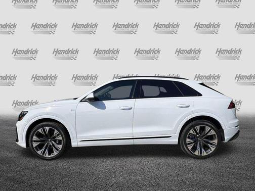 Glacier White Metallic 2026 Audi Q8 55 Premium Plus