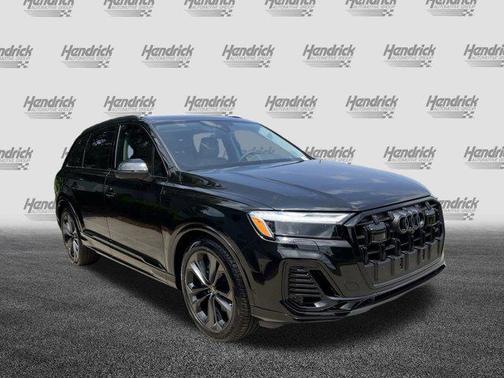 2025 Audi Q7 55 Premium Plus