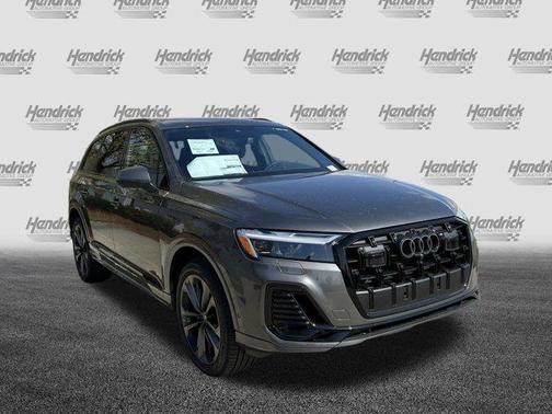 2025 Audi Q7 55 Premium Plus