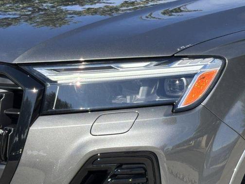 2026 Audi Q7 55 Premium Plus