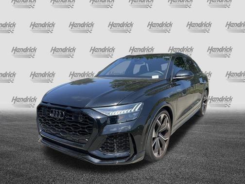 Mythos Black Metallic 2023 Audi RS Q8 4.0T