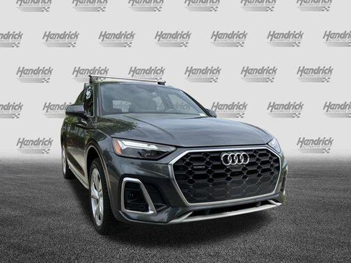 Daytona Gray Pearl Effect 2022 Audi Q5 45 S line Premium Plus