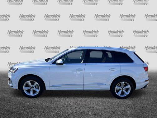 2023 Audi Q7 45 Premium Plus