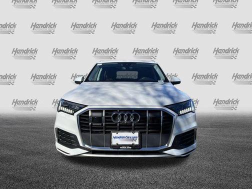 2023 Audi Q7 45 Premium Plus