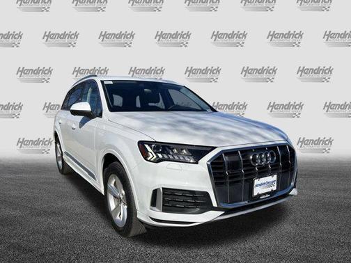 2023 Audi Q7 45 Premium Plus