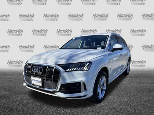 2023 Audi Q7 45 Premium Plus