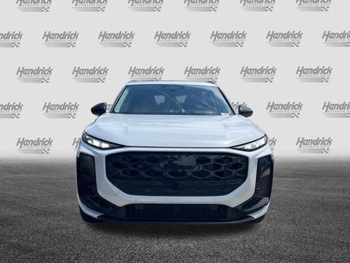 Glacier White Metallic 2026 Audi Q3 TFSI quattro S tronic