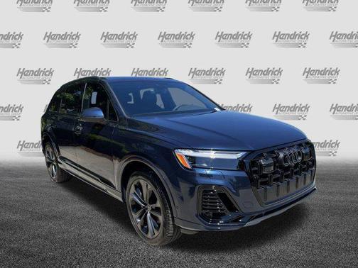 2025 Audi Q7 55 Premium Plus