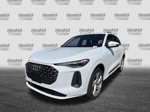 Glacier White Metallic 2025 Audi Q5 Premium Plus TFSI quattro S tronic