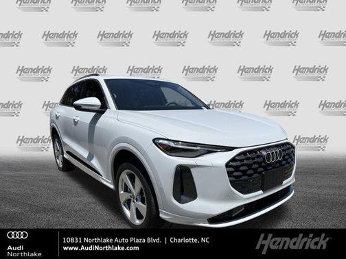 Glacier White Metallic 2025 Audi Q5 Premium Plus TFSI quattro S tronic