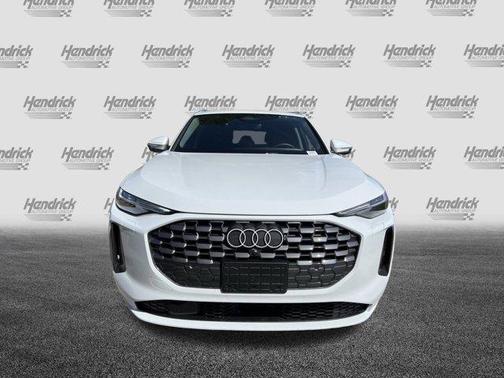 Glacier White Metallic 2025 Audi Q5 Premium Plus TFSI quattro S tronic