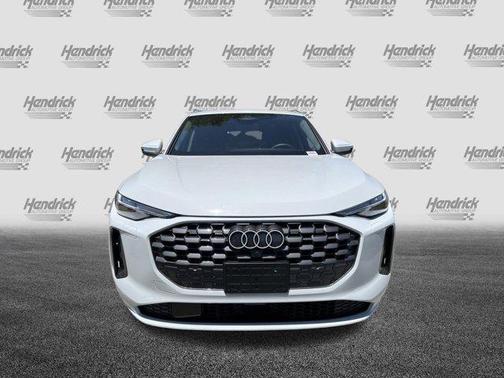 Glacier White Metallic 2025 Audi Q5 Premium Plus TFSI quattro S tronic